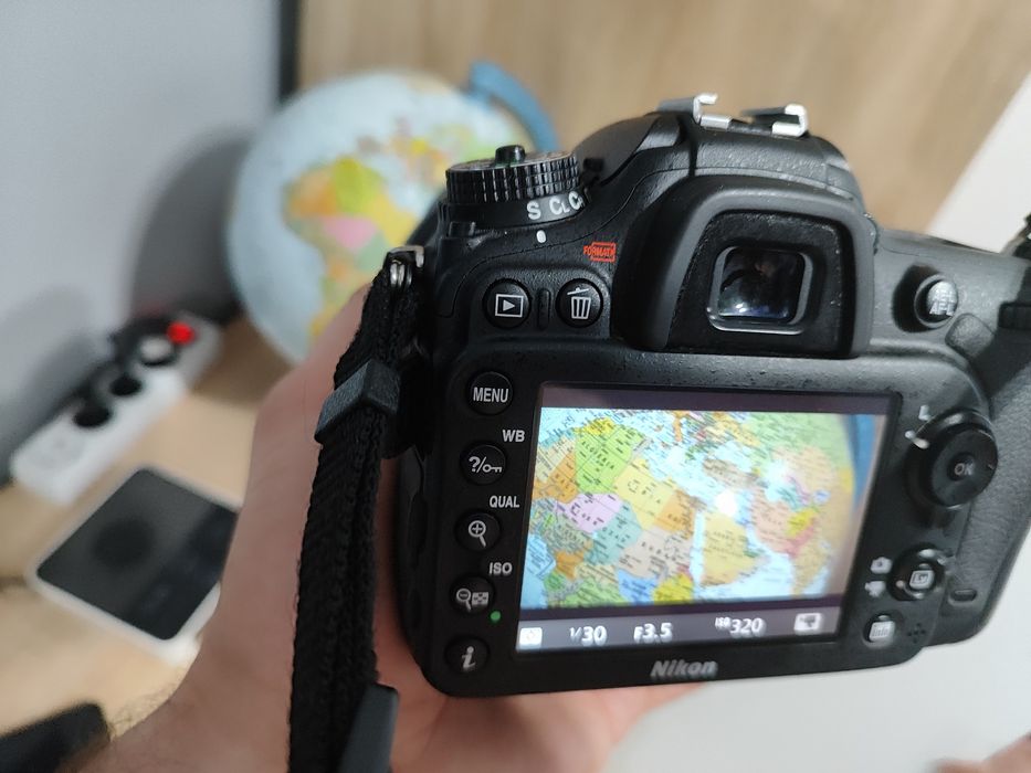 Nikon D7100 Sigma DC 17-50 F/2.8 EX HSM + torba, lampa błyskowa i inne