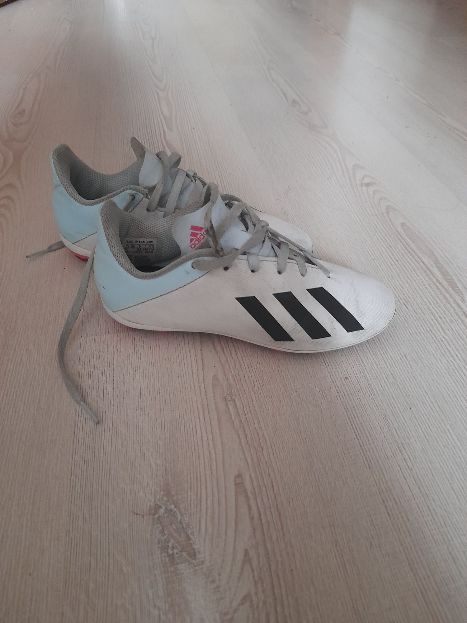 Korki Adidas rozmiar 33