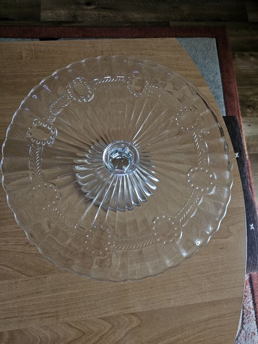 Patera na ciasto na nóżce