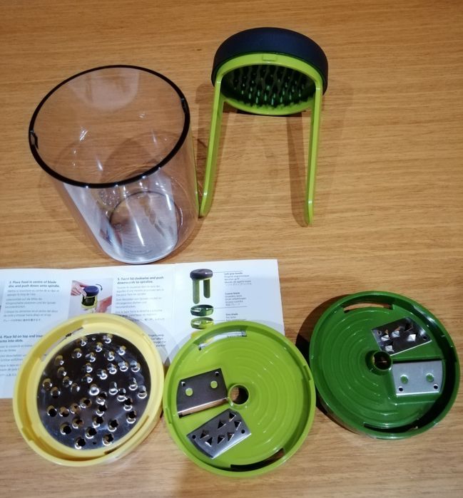 Pyrex, frasco recipente p/ azeite e Ralador SPIRO JOSEPH - Novo