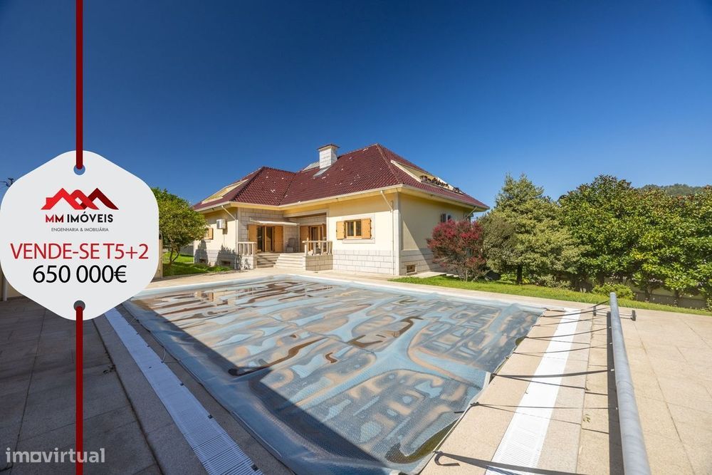 Moradia T5+2 | Vila Nova de Gaia | Luxo | Piscina | 4 Frentes | Garage