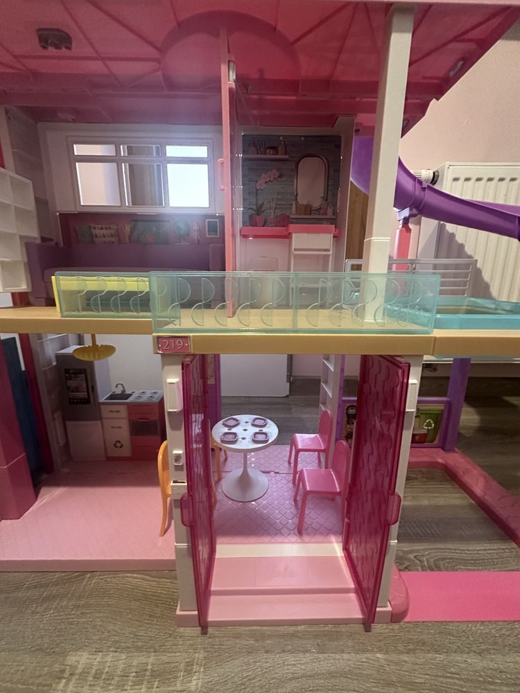 Duży domek rezydencja barbie jak nowy z windą i basenem s. 120/90 w.