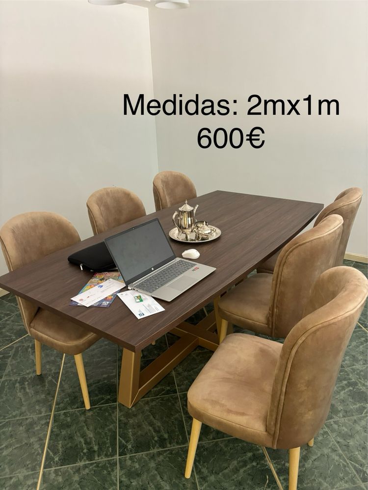 Sofá + Mesa de Jantar + 6 cadeiras (Antarte)