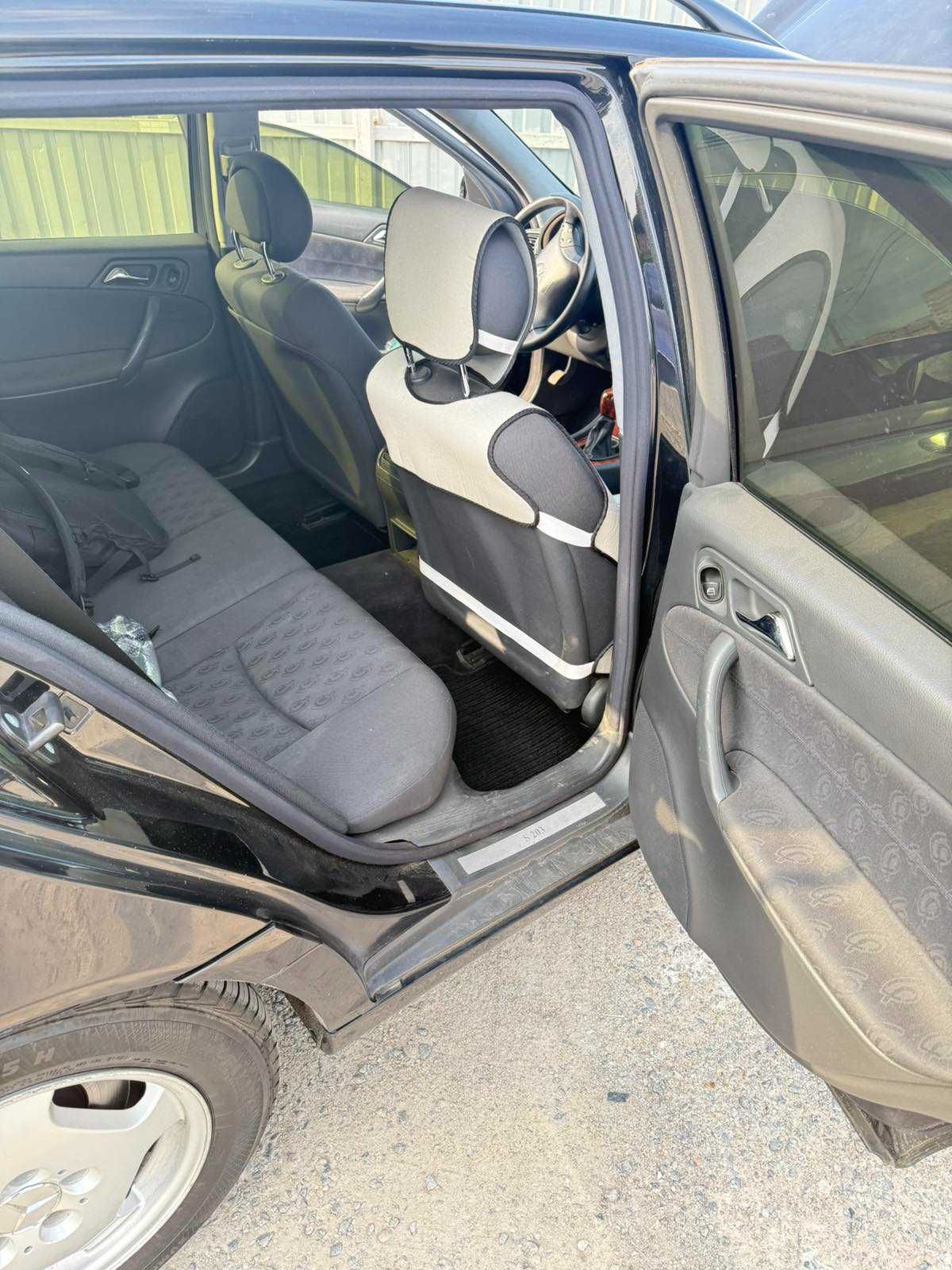 Mercedes-Benz C-Class 2004