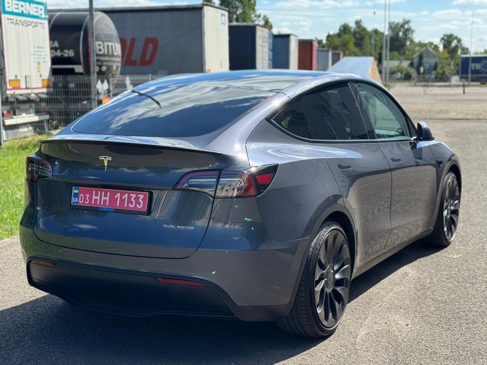 Tesla Y 2023 Perfomance