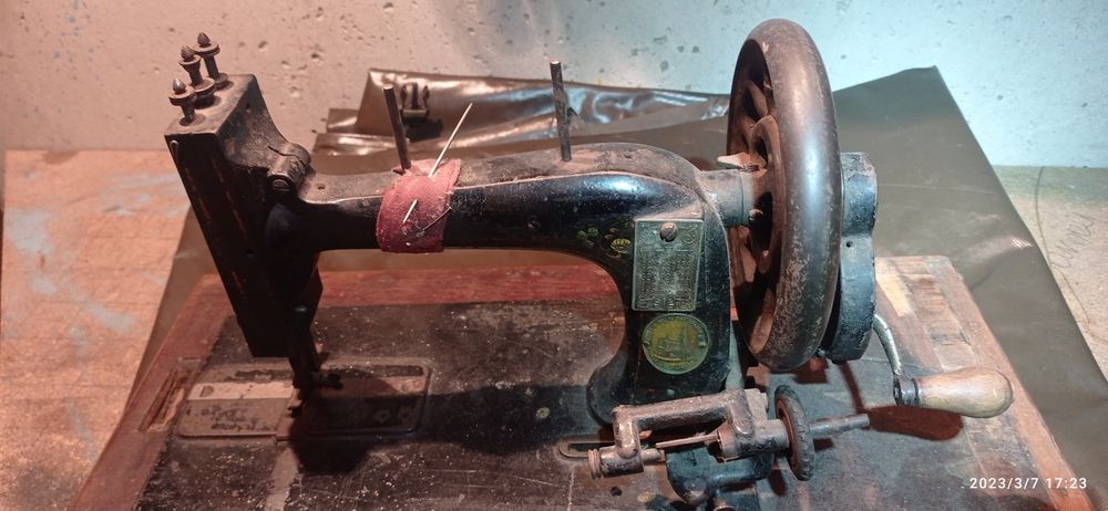 Maszyna do szycia retro