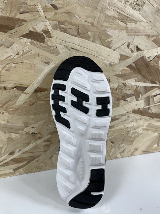 Кросівки  KELME нові 41 розмір