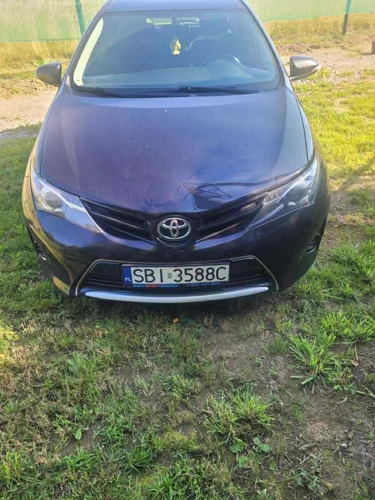 Toyota Auris 1.4 D 66kW |2014|202 tys. km|Czarny metalik|29 000 zł