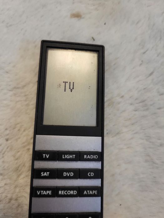 Универсальный пульт ДУ Bang&Olufsen