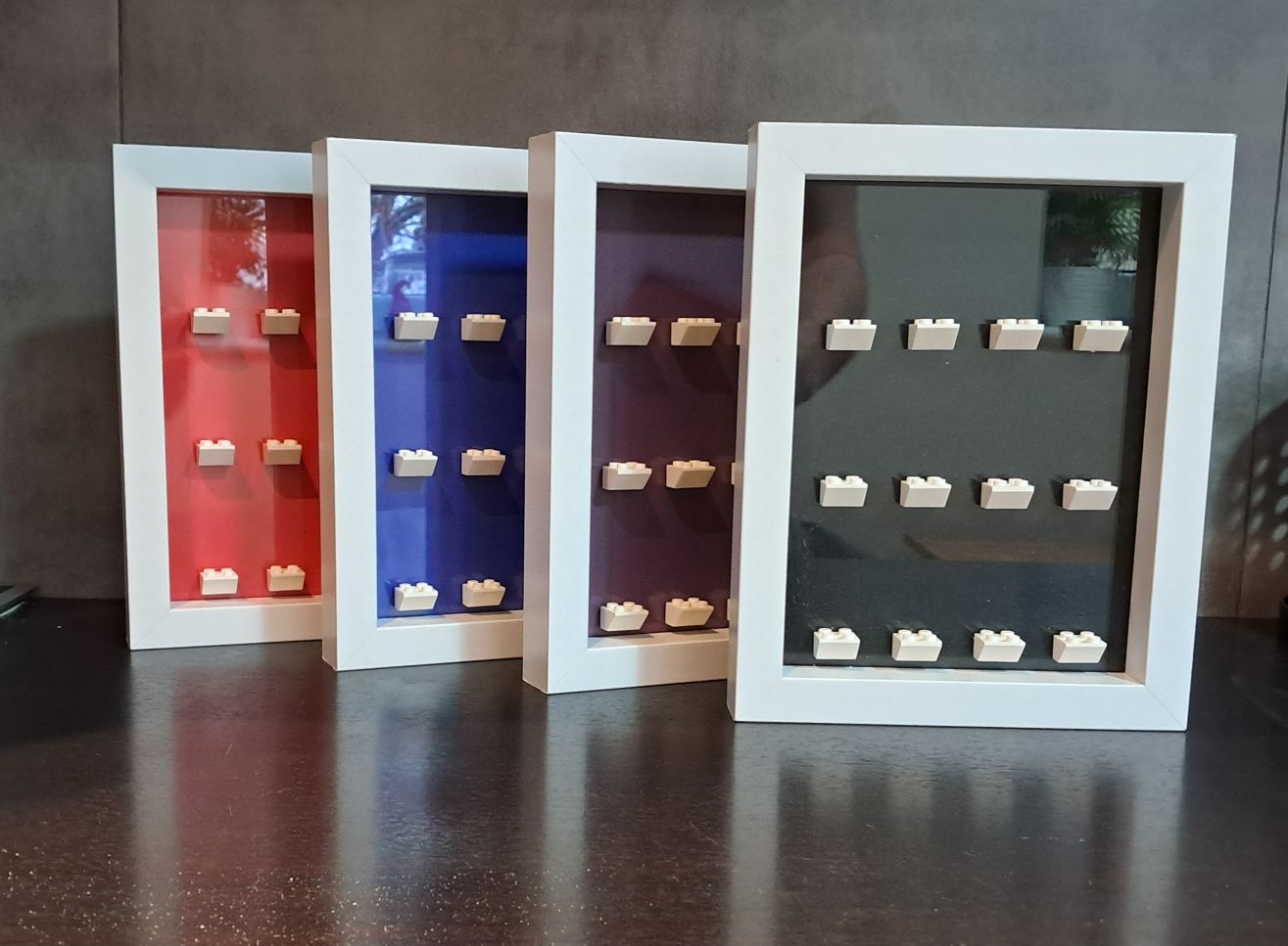 Ramka gablota na figurki Lego na 12 figurek 17x22 biała