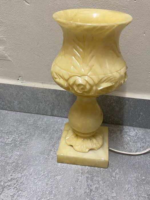 Lampka z alabastru
