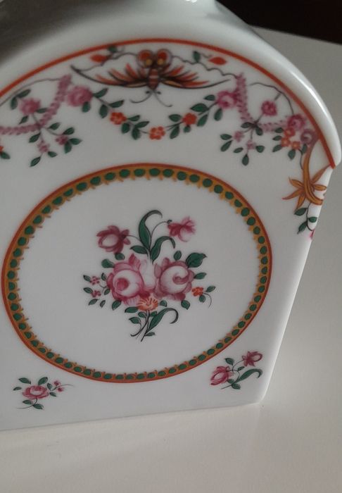 Pote para chá em porcelana réplica séc.XVIII