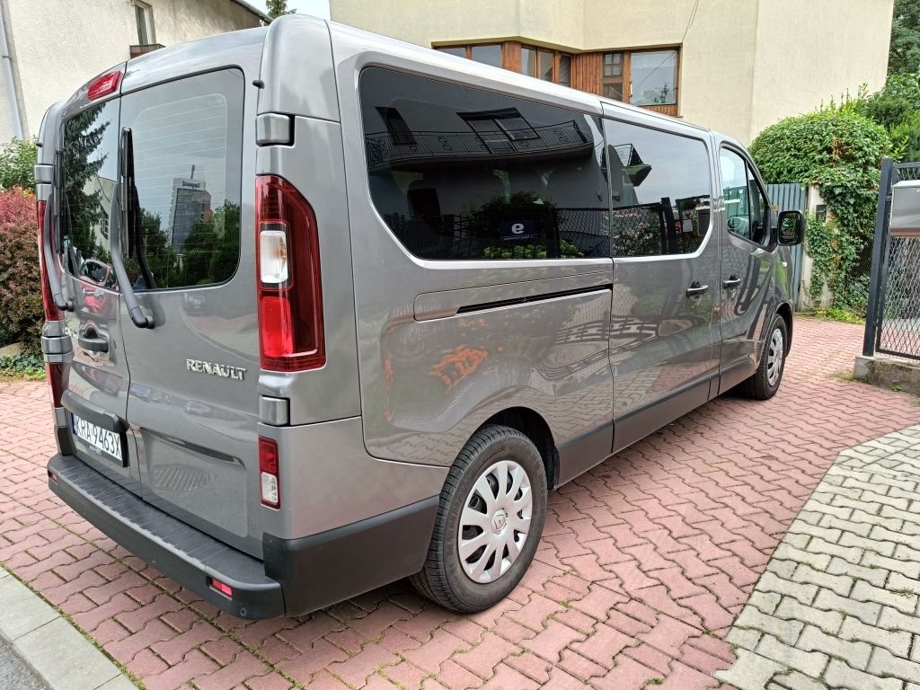 Bus Kraków osobowy wynajem wypożyczenie bus 9os