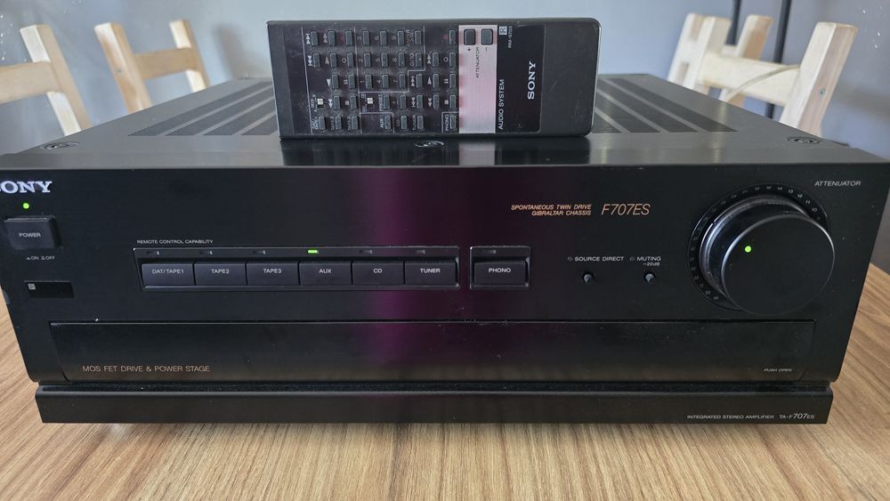 Wzmacnia Sony F707ES