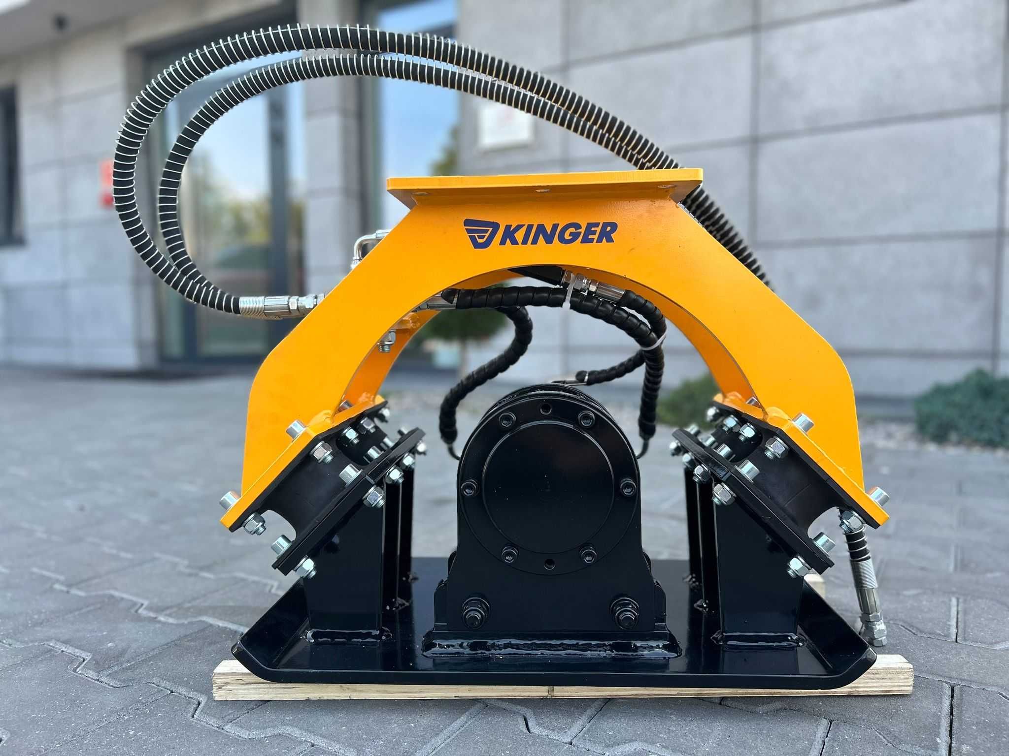 Zagęszczarka płytowa hydrauliczna KINGER PC02 180kg do koparki 1,5-3 t