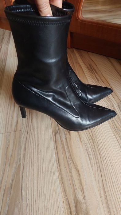 Ботильйони BERSHKA чорні