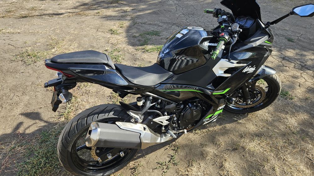 Kawasaki Ninja 400 з Японії без пробігу по Україні мотоцикл кавасакі
