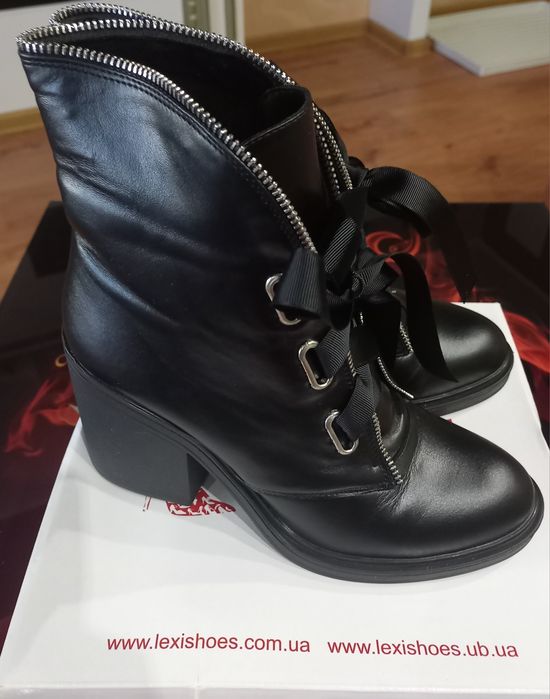 Демисезонные стильные ботинки
