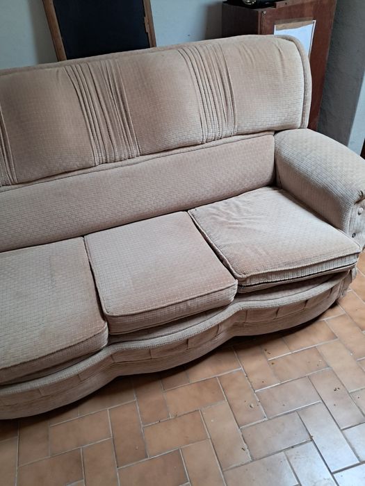 Sofa cama de segunda mão.