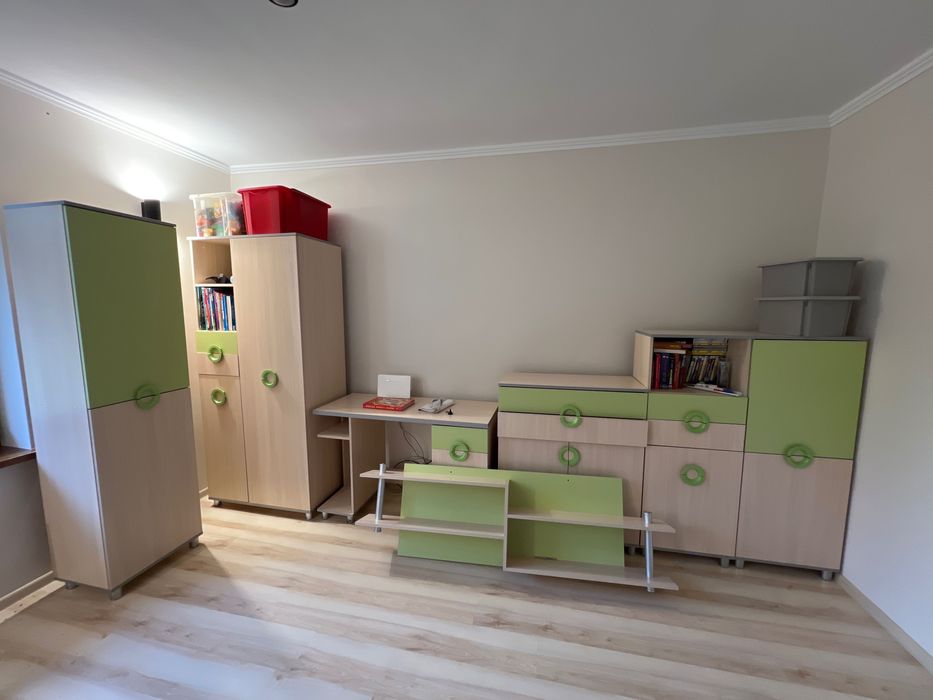 Zestaw mebli do pokoju dziecięcego
