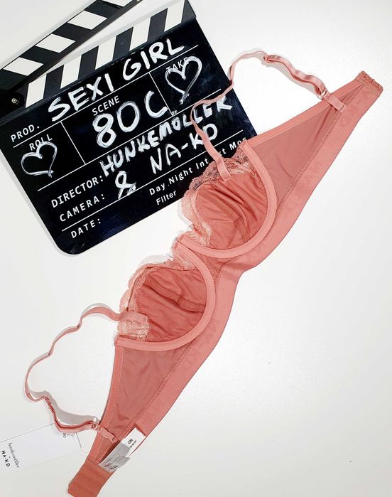Hunkemoller x NA-KD – Koralowa balkonetka  seksowny na codzień