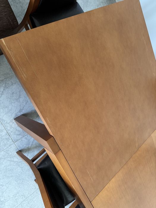 Mesa de jantar em madeira maciça + 6 cadeiras — Aparador incl. / sep.