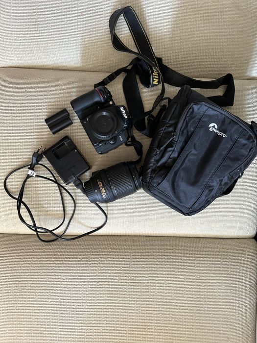 Nikon D7500 + об’єктив 18–140 mm