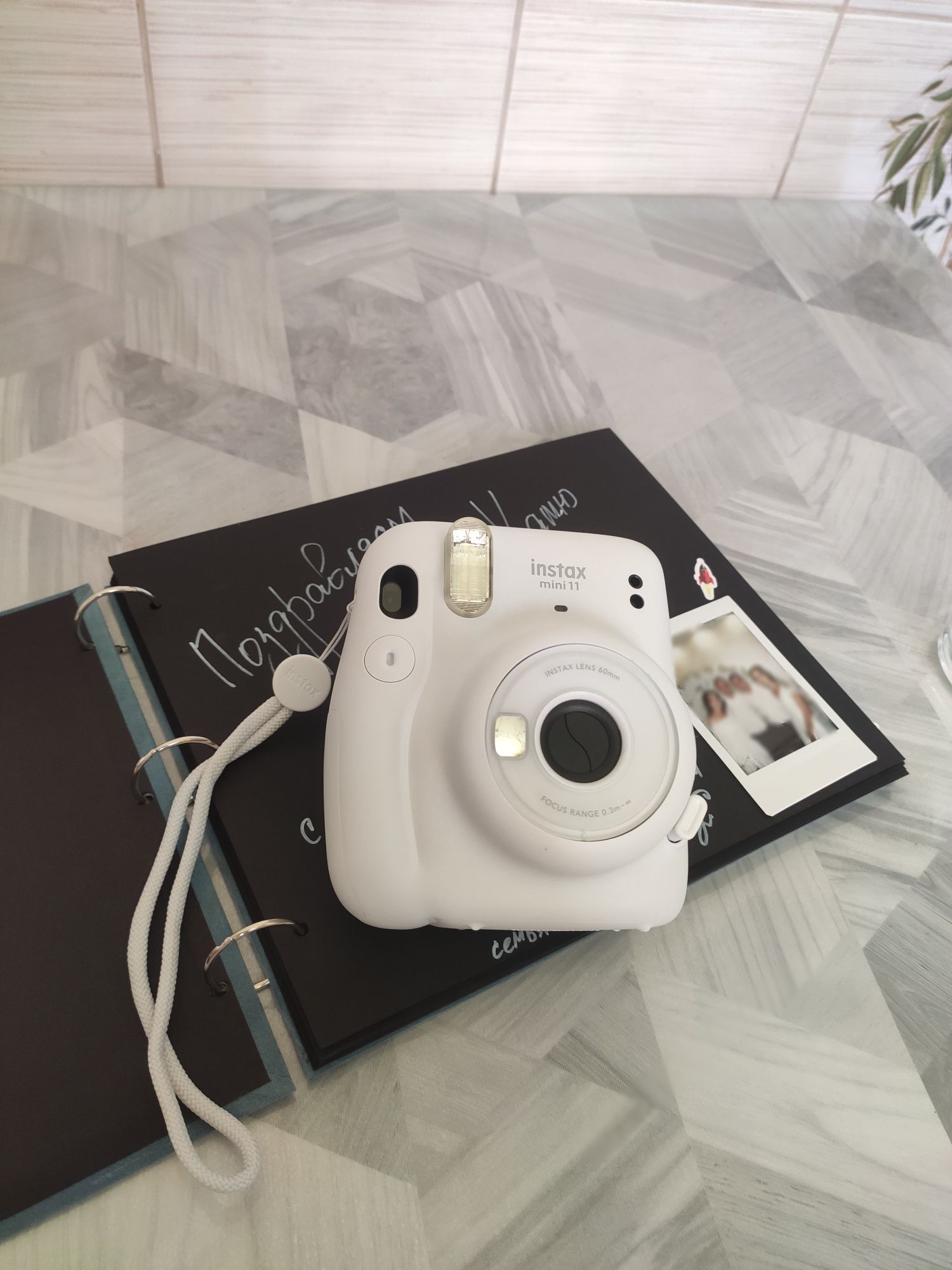 (Polaroid) Instax mini 11 для свадьбы, конкурса, фотосессии