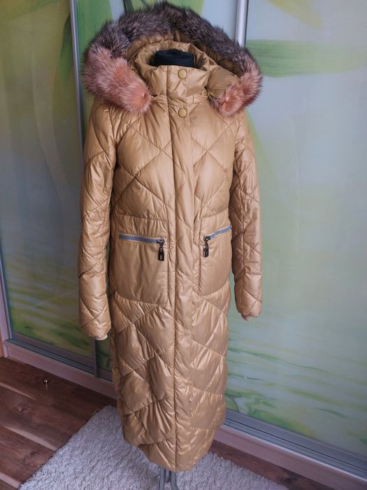 Продам жіночу зимову куртку.