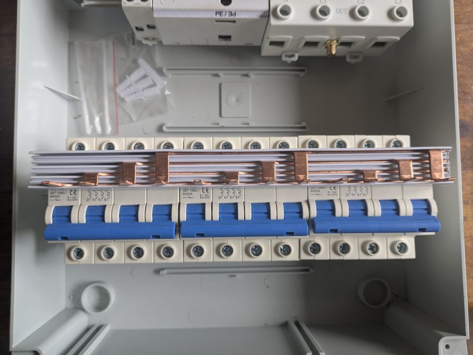 Шина зєднувальна 4p 63a комутаційна гребінка