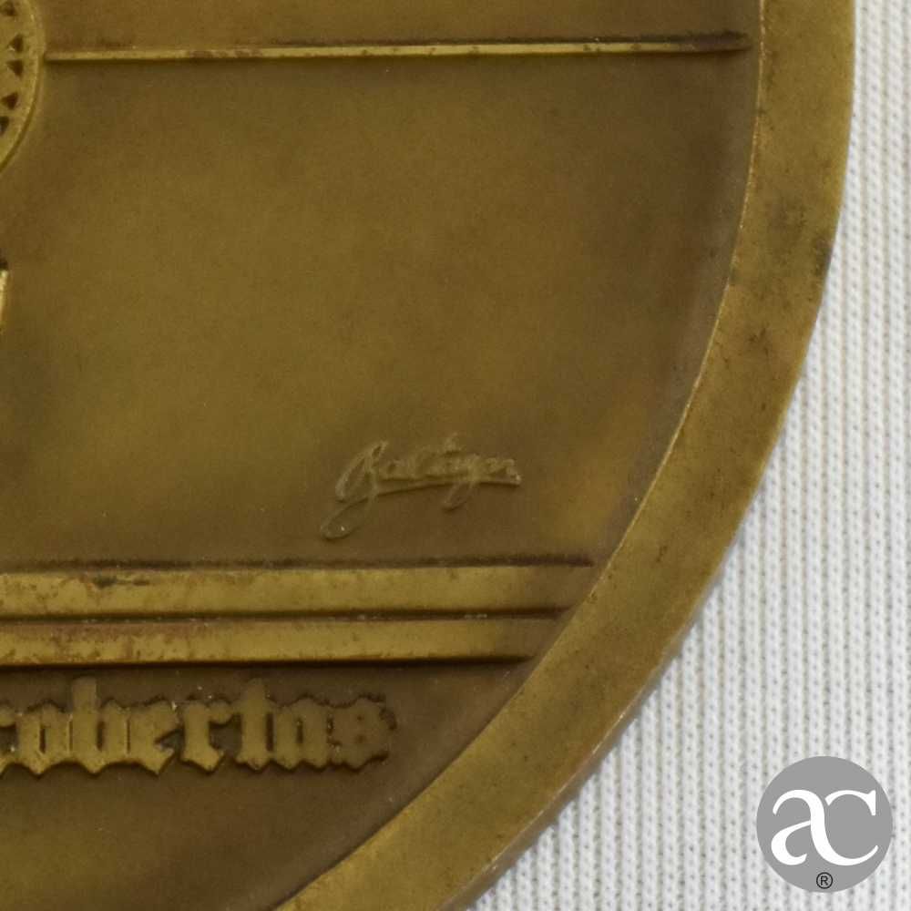 Conjunto de 3 Medalhas em bronze “50 anos de Investigação Moduretic”