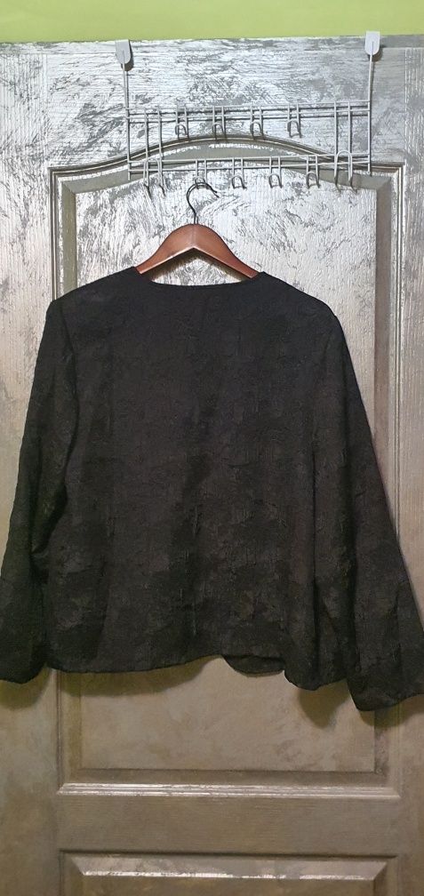 Czarna marynarka/ narzutka rozm 48/50