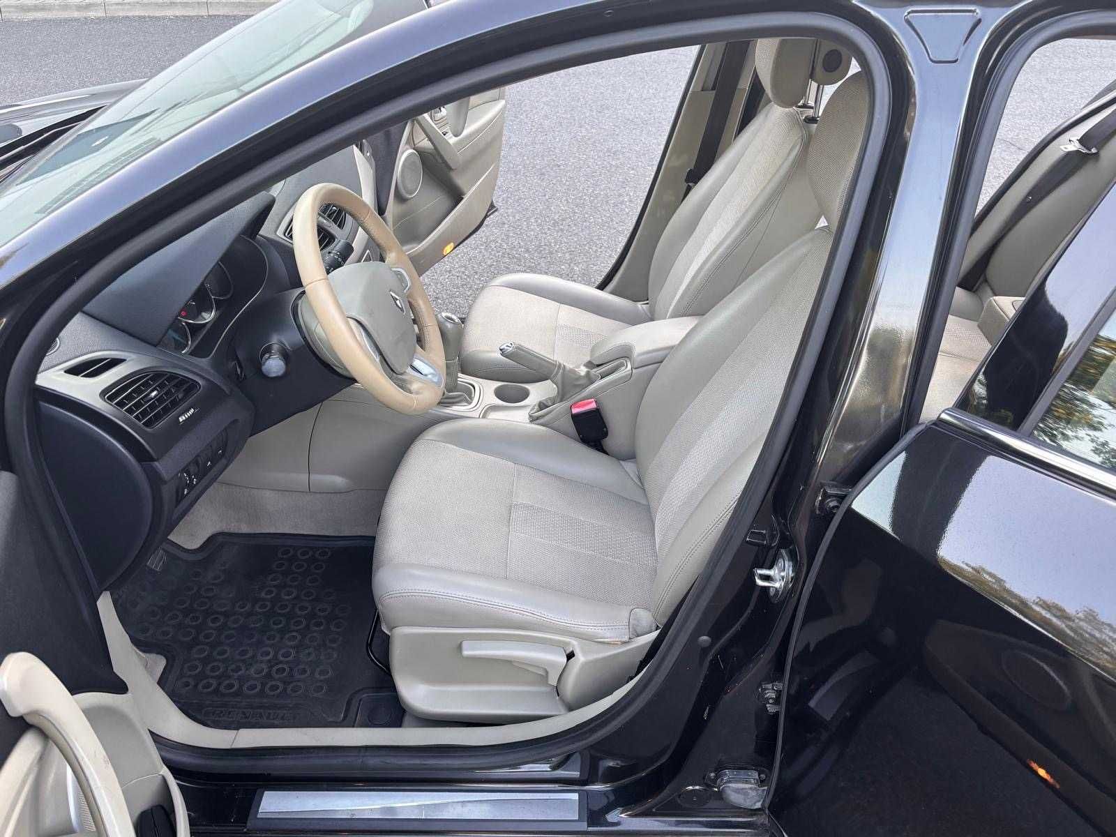 Fluence 1,6 Benzyna-gaz Niski przebieg sprawny i zadbany samochód