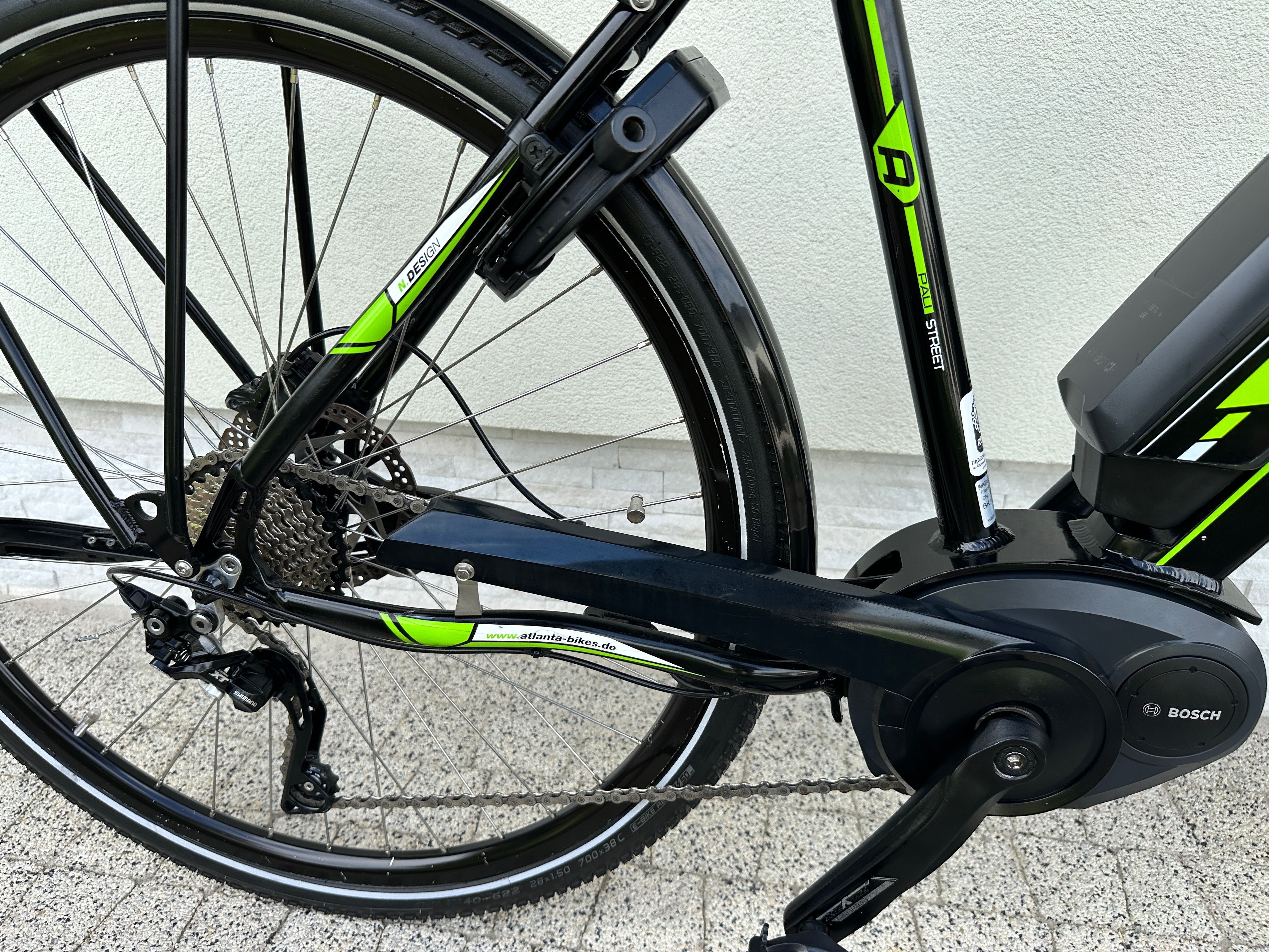 Rower ATLANTA - wsp elektryczne Bosch, koła 28, 2x amor, Deore XT 1x10
