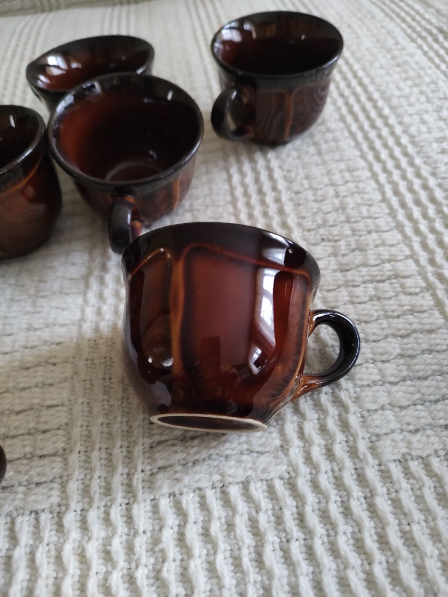 Filiżanki z porcelitu