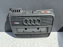 Решітка Ауді А4 Б7 рішотка радіатора Audi A4 B7 s line
