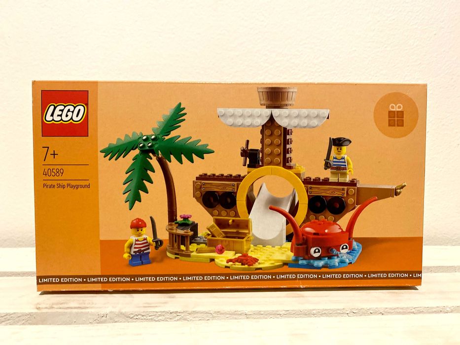 Zestaw LEGO 40589 Plac zabaw ze statkiem pirackim Piraci