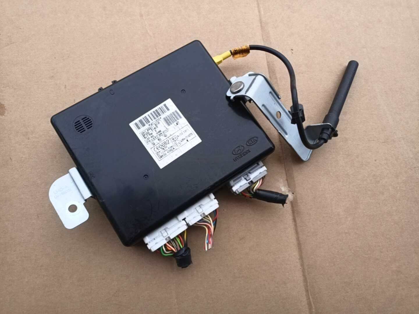 moduł sterownik bcm HYUNDAI IX35 1.6 GDI 2011R. 95400-2Y402