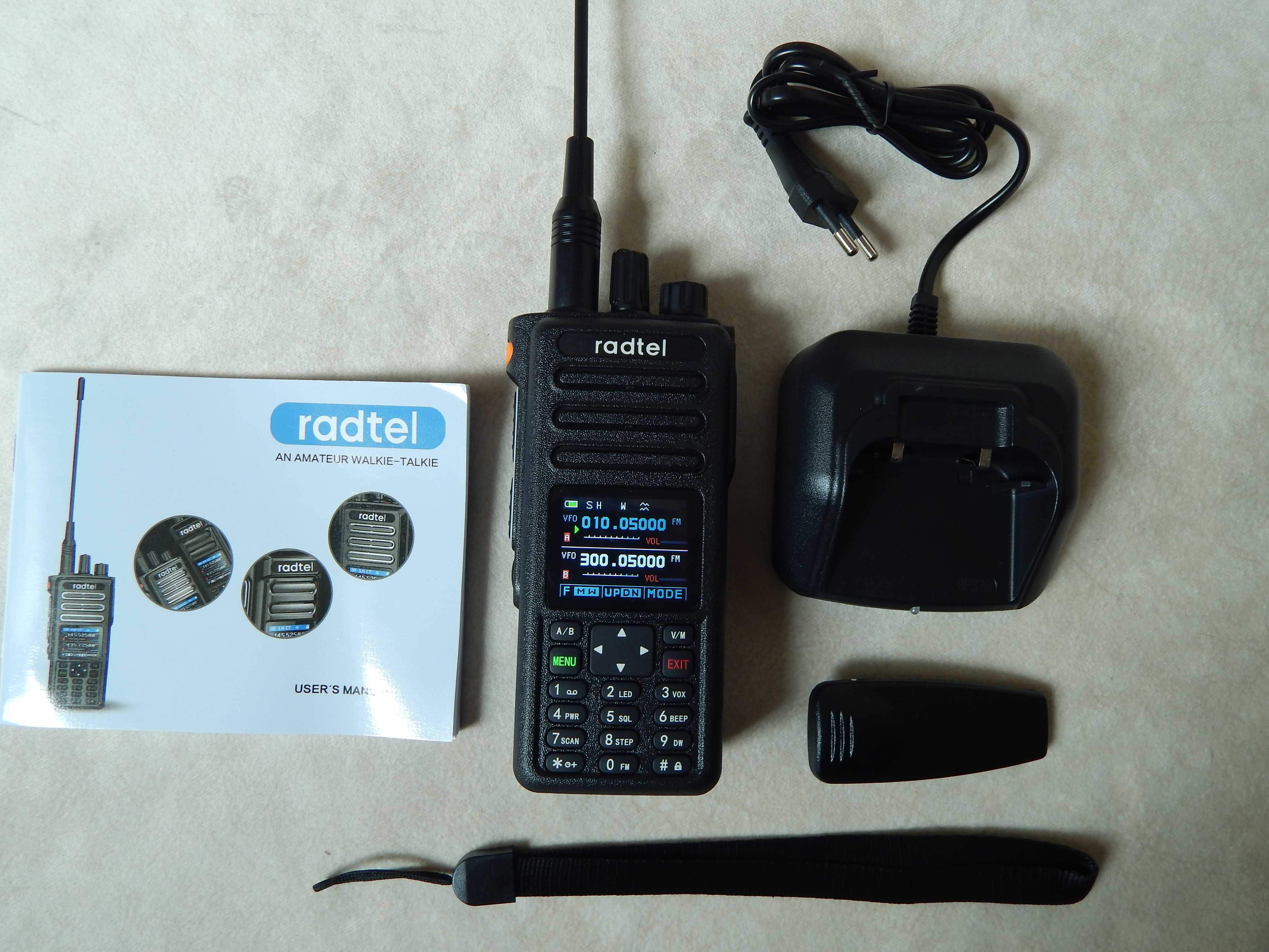 Радиостанция Radtel RT-730 . IP67.  10 - 900 МГц