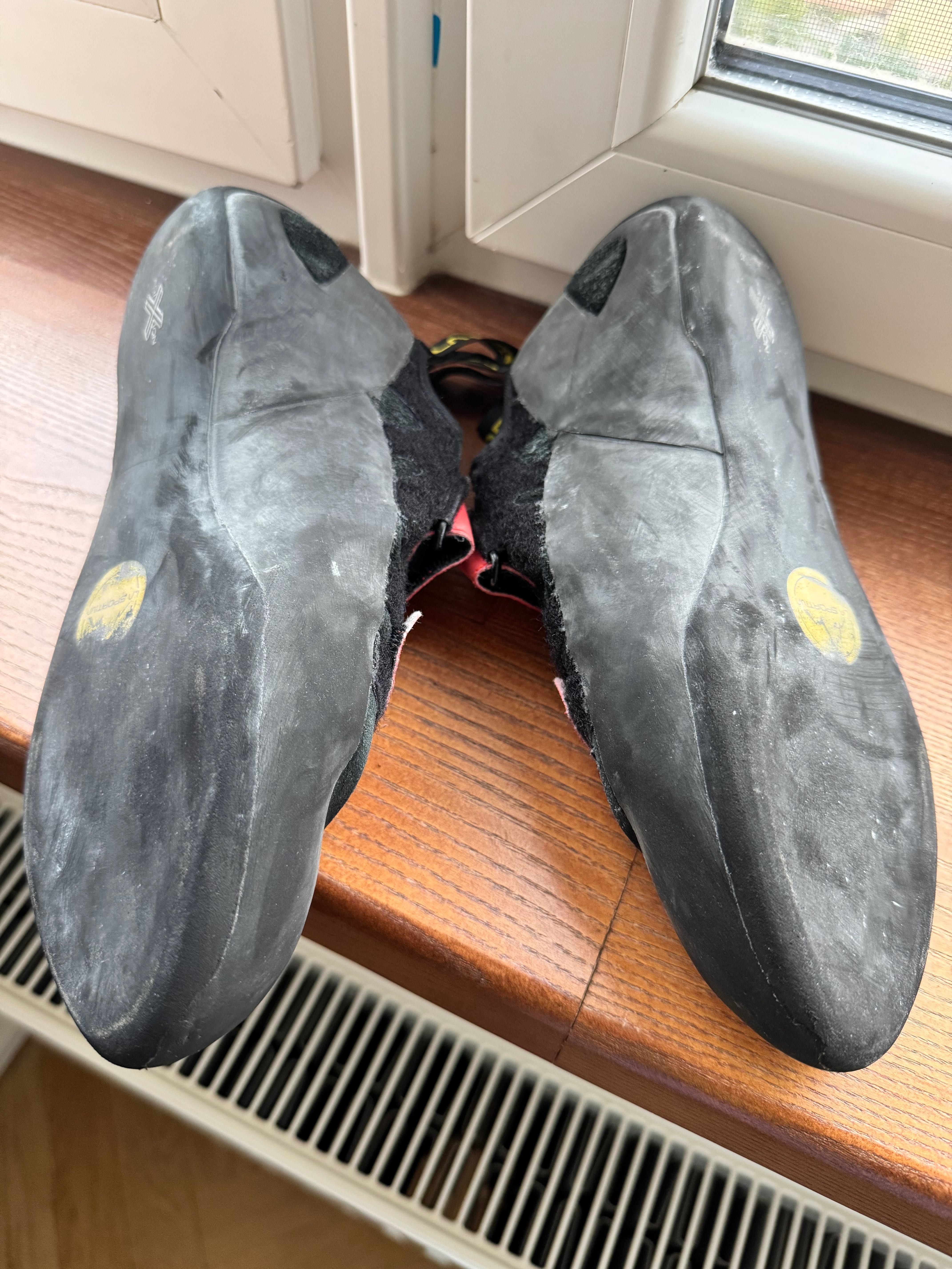 Скельні туфлі La sportiva Tarantula black/Poppy 43,5 р на ногу 45 р
