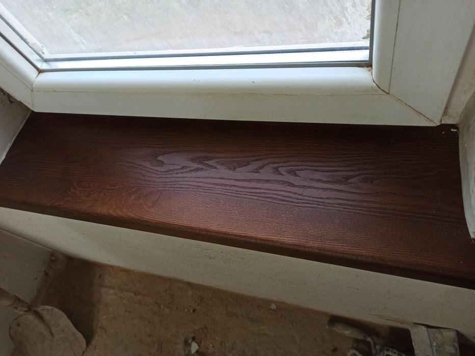 Підвіконня дерев'яні ясен, дуб.