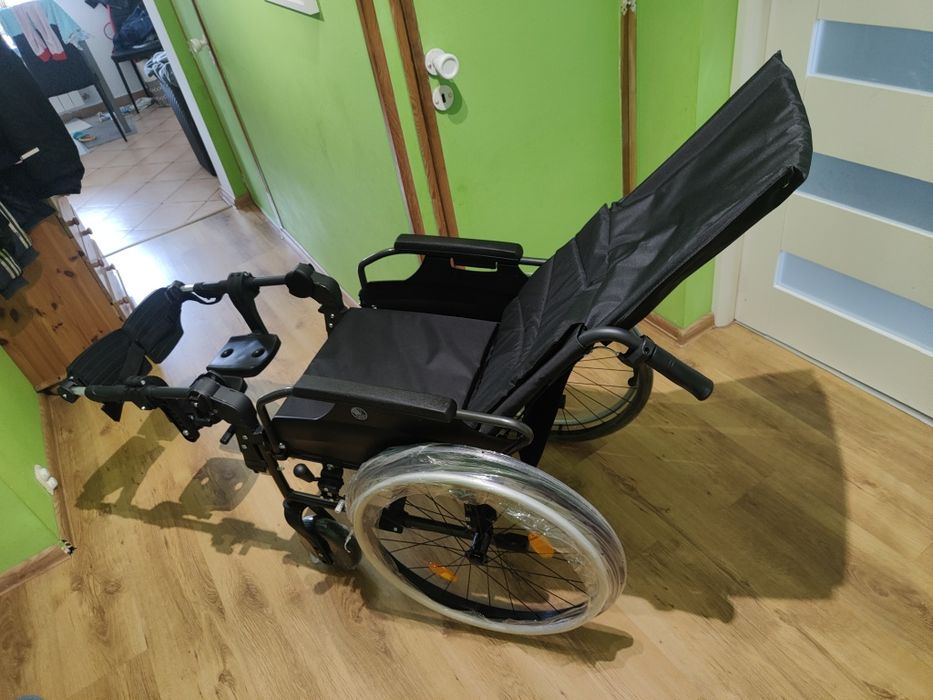 Wózek inwalidzki nowy VERMEIREN D200 30°
