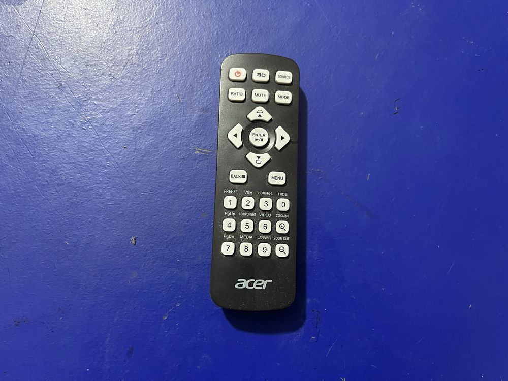 Projector Acer hdmi com oferta de tela retratil