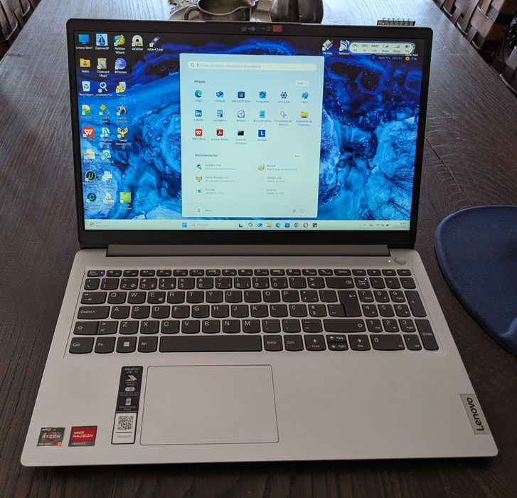 LENOVO Ideapad Slim – AMD Ryzen 3 7320U / 8GB RAM / 256GB SSD / 15.6" (NEW)64309716117761121