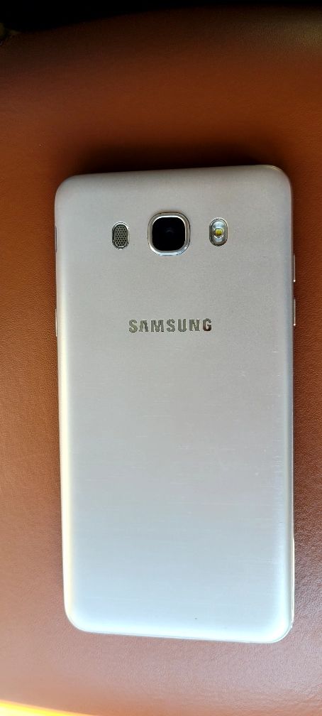 Telefon Samsung  J7