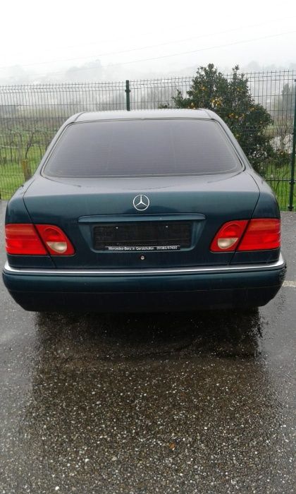 Mercedes e220d para peças