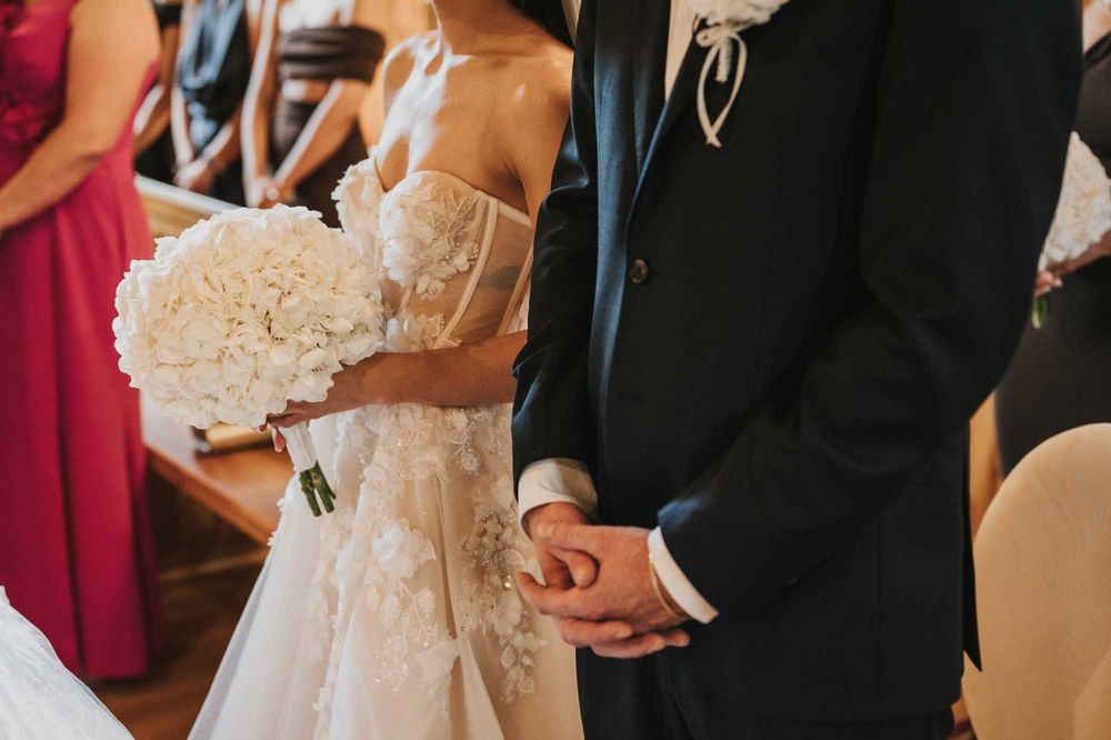 Suknia ślubna madonna