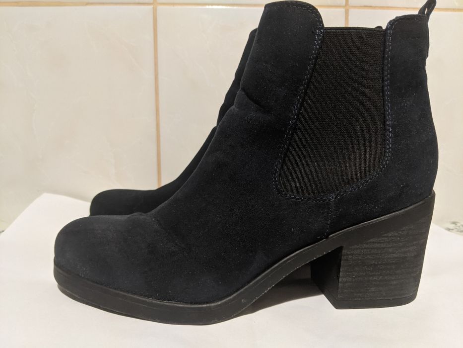 Осінні ботинки жіночі