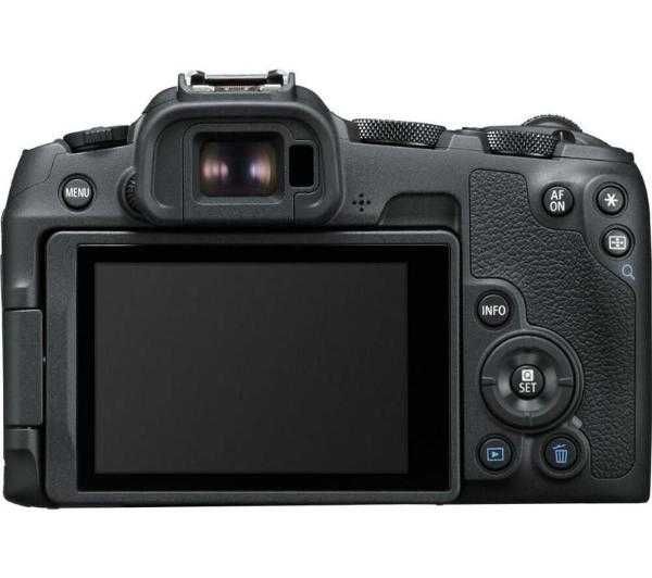 Цифрова фотокамера Canon EOS R8 + RF 24-50 mm f/4.5-6.3 IS STM