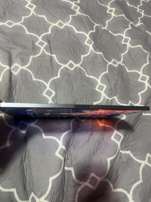 Продам iPad Air 5 64Gb стан ідеальний,планшет